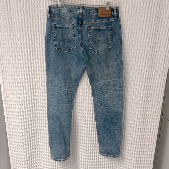 American Eagle 32x30 - Picture 2 of 4